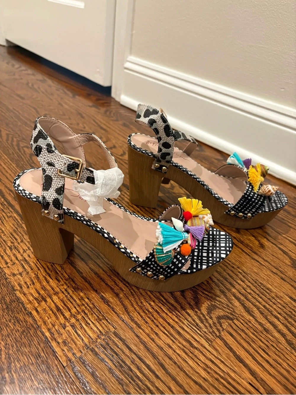 Women’s Black Patterned Platform Sandals with Colorful Tassels - Picture 3 of 4